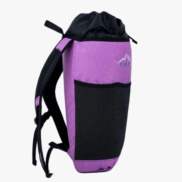 XPac Packrat right view showing stretch mesh pocket.